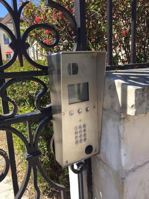 Bel Appart Au Bord De L'Eau Proche Gare Avec Wifi Auxerre Exterior foto