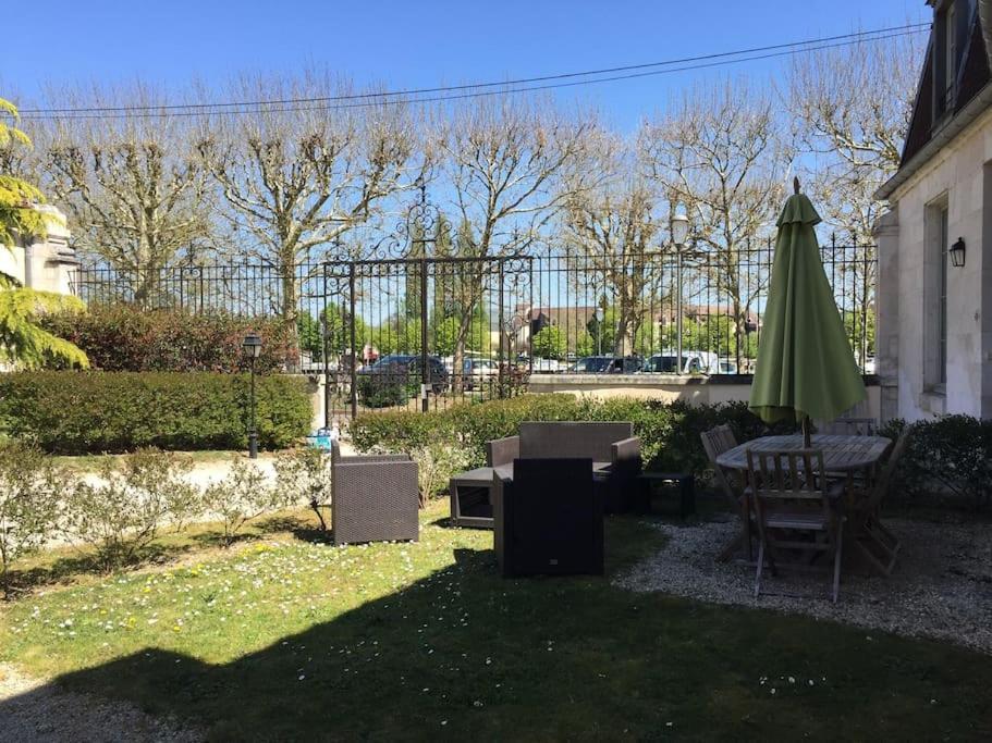 Bel Appart Au Bord De L'Eau Proche Gare Avec Wifi Auxerre Exterior foto